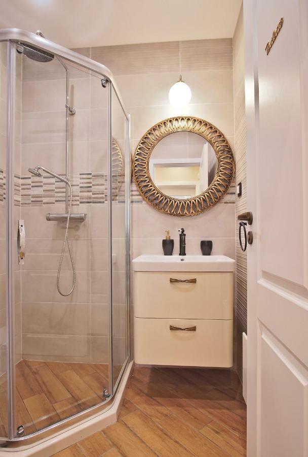 Apartment Audrey By Sofiaspot - Central, Metro To Airport ภายนอก รูปภาพ