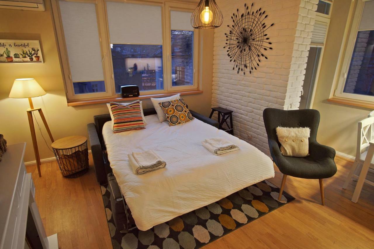 Apartment Audrey By Sofiaspot - Central, Metro To Airport ภายนอก รูปภาพ